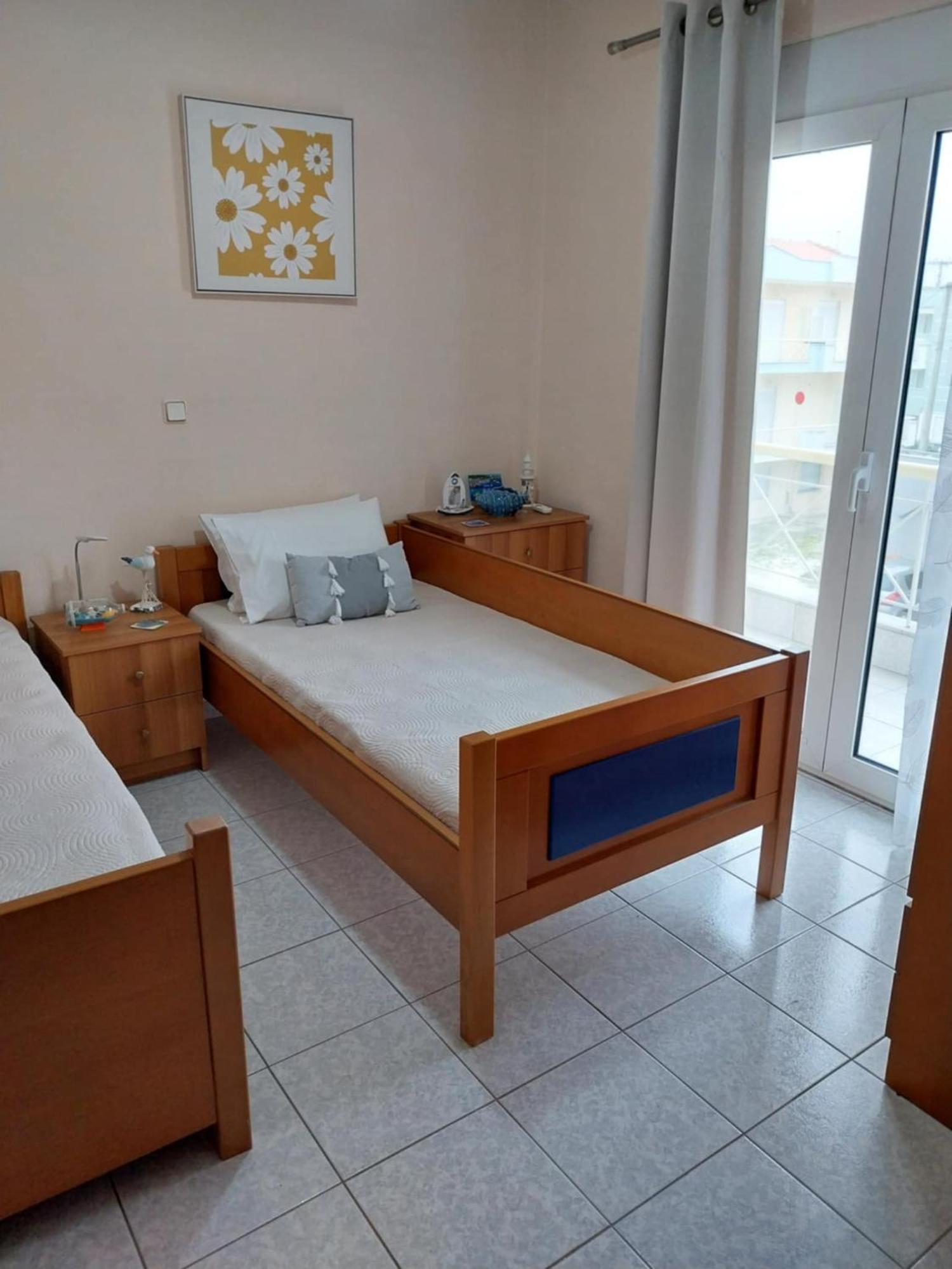 Elegant Apartment Near The Beach Néa Péramos Dış mekan fotoğraf