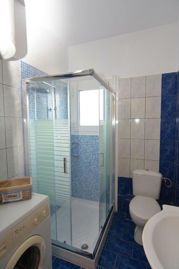 Elegant Apartment Near The Beach Néa Péramos Dış mekan fotoğraf