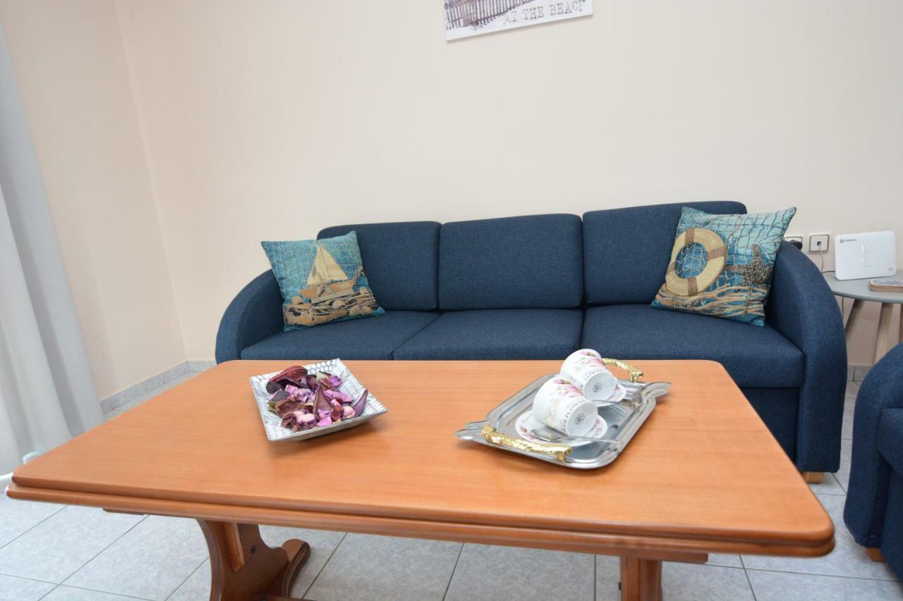 Elegant Apartment Near The Beach Néa Péramos Dış mekan fotoğraf