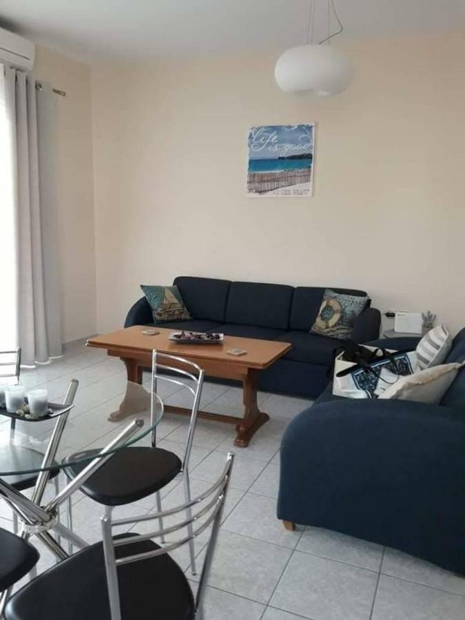 Elegant Apartment Near The Beach Néa Péramos Dış mekan fotoğraf